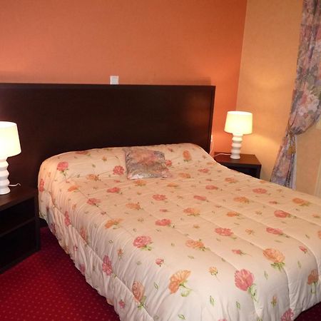 Le Petit Chaperon Rouge Hotell Coux-et-Bigaroque-Mouzens Exteriör bild