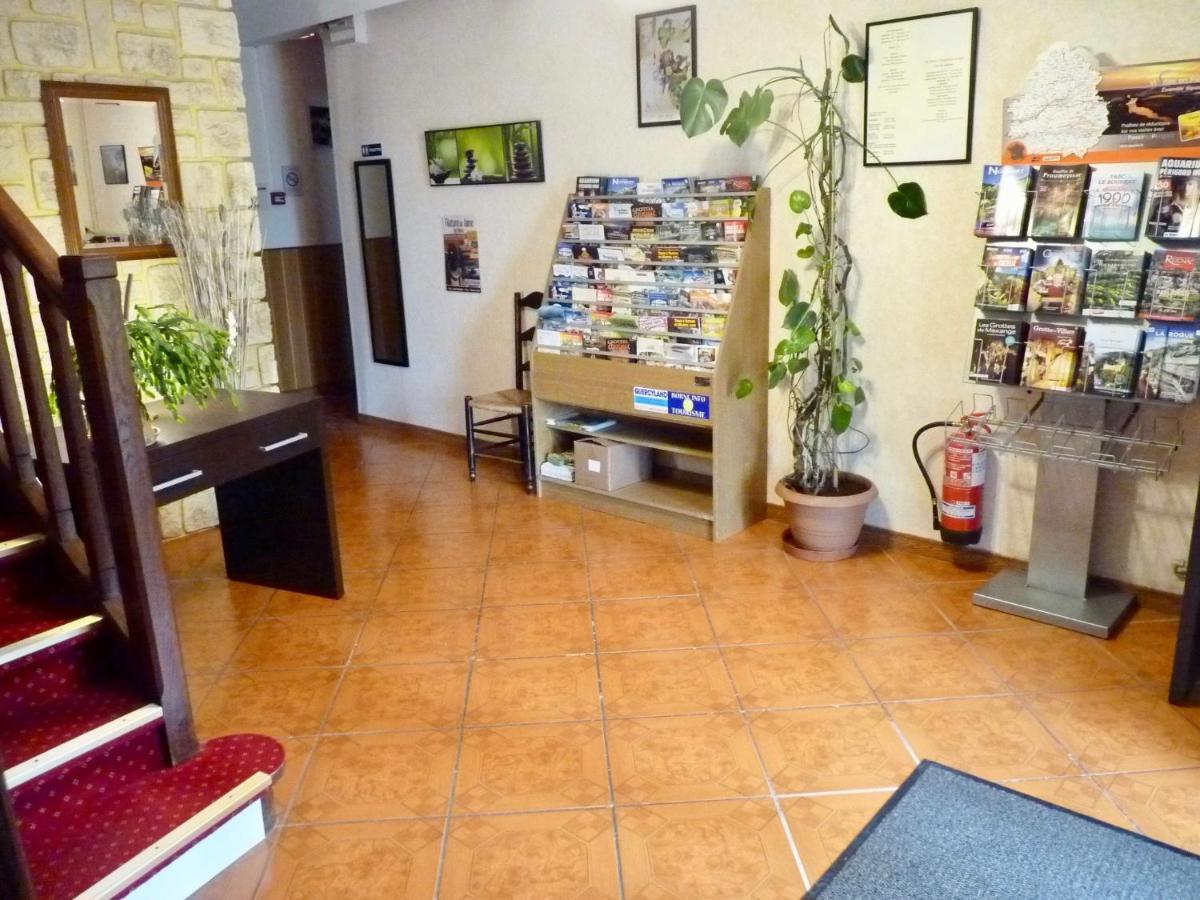 Le Petit Chaperon Rouge Hotell Coux-et-Bigaroque-Mouzens Exteriör bild