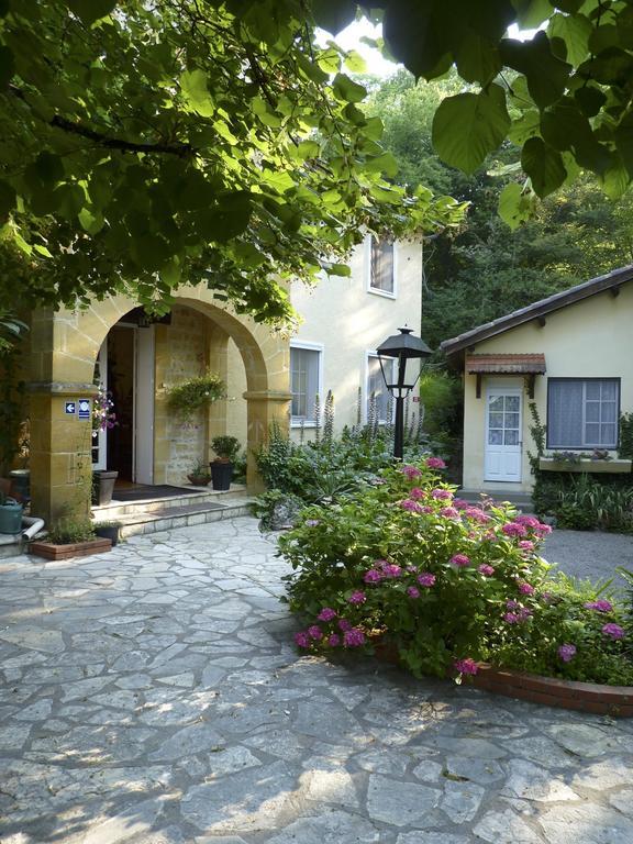 Le Petit Chaperon Rouge Hotell Coux-et-Bigaroque-Mouzens Exteriör bild