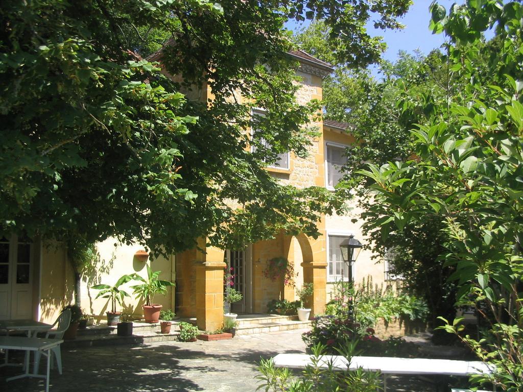 Le Petit Chaperon Rouge Hotell Coux-et-Bigaroque-Mouzens Exteriör bild