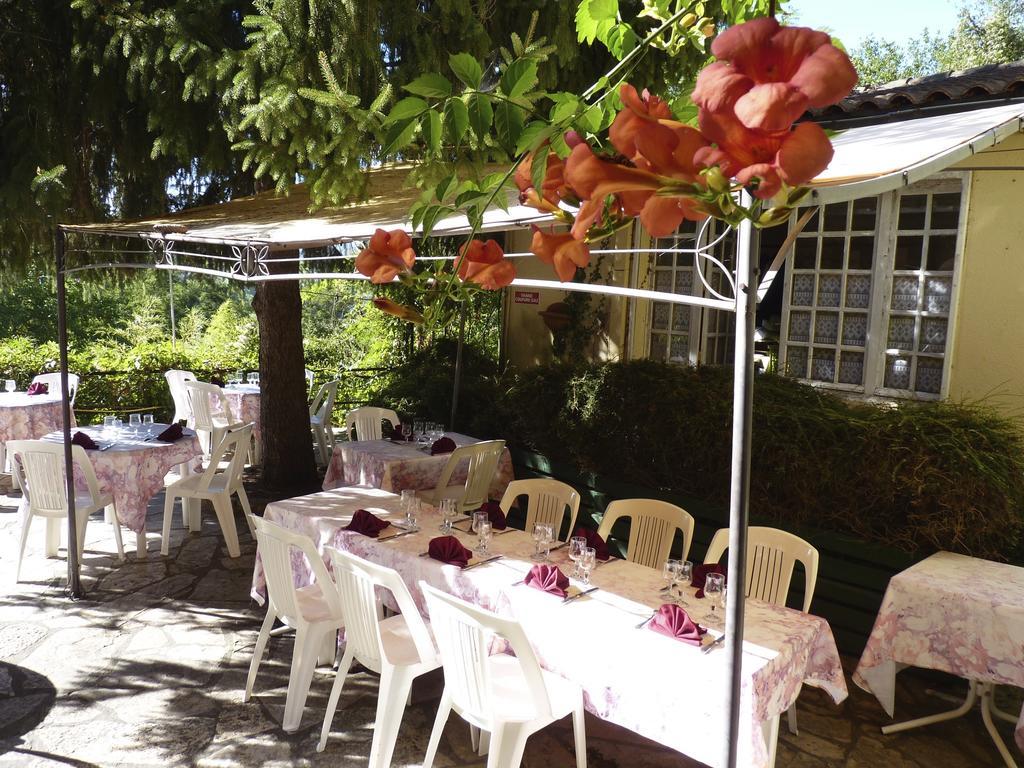 Le Petit Chaperon Rouge Hotell Coux-et-Bigaroque-Mouzens Exteriör bild